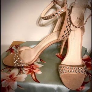Rose suede rhinestone sandals size 7M new without tags